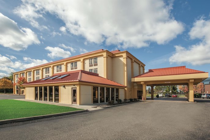 Imagen general del Hotel Townhouse Near Hall Of Fame Canton I 77. Foto 1