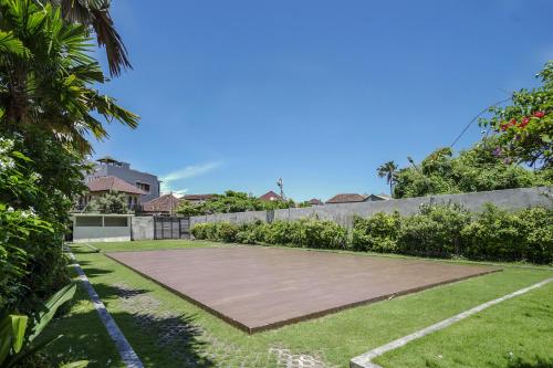 Imagen general del Hotel Townhouse Oak Denpasar at Mahendradatta. Foto 7