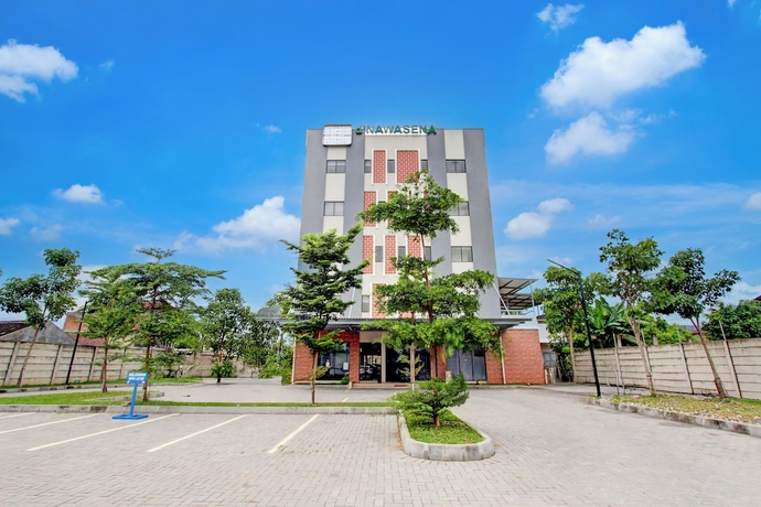 Imagen general del Hotel Townhouse Oak near The Park Mall Solo. Foto 1