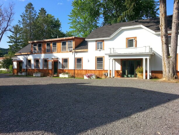 Imagen general del Hotel Townhouse, Richfield Springs. Foto 10