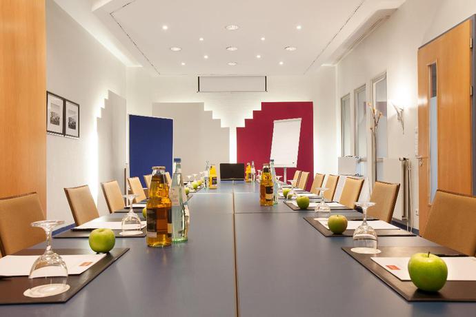 Imagen de los interiores del Hotel Townhouse Stadt Hamburg Wismar. Foto 22