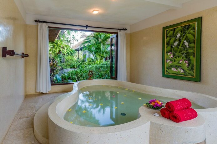 Imagen de la piscina del Hotel Toyabali - Resort. Foto 36