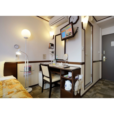 Imagen de la habitación del Hotel Toyoko Inn Gifu Hashima Station Shinkansen Minami. Foto 2