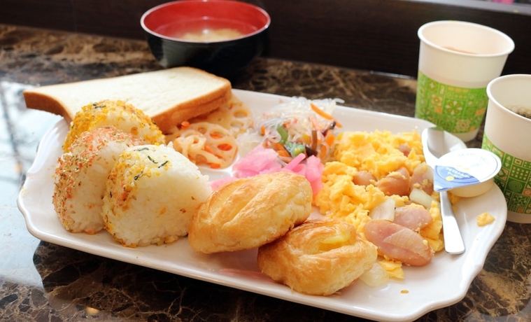 Imagen del bar/restaurante del Hotel Toyoko Inn Gumma Isesaki Ekimae. Foto 16