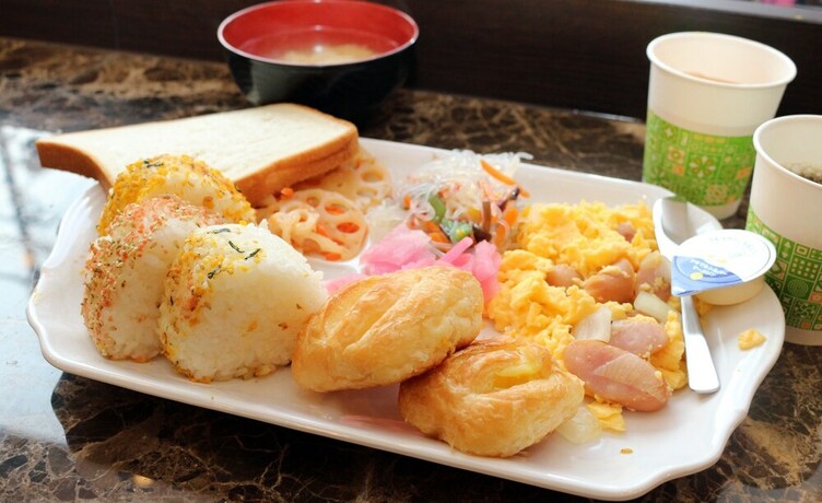 Imagen del bar/restaurante del Hotel Toyoko Inn Narita Airport Shinkan. Foto 2