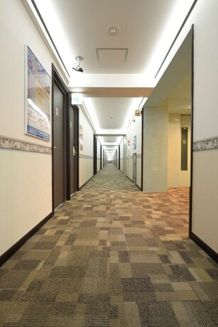 Imagen de los interiores del Hotel Toyoko Inn Narita Airport Shinkan. Foto 20