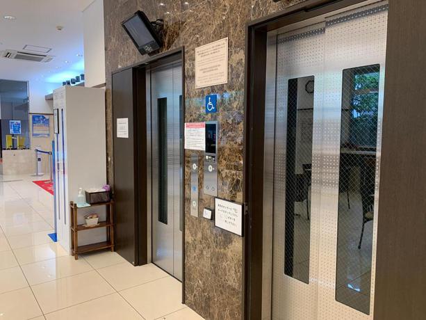 Imagen de los interiores del Hotel Toyoko Inn Osaka Itami Airport. Foto 4