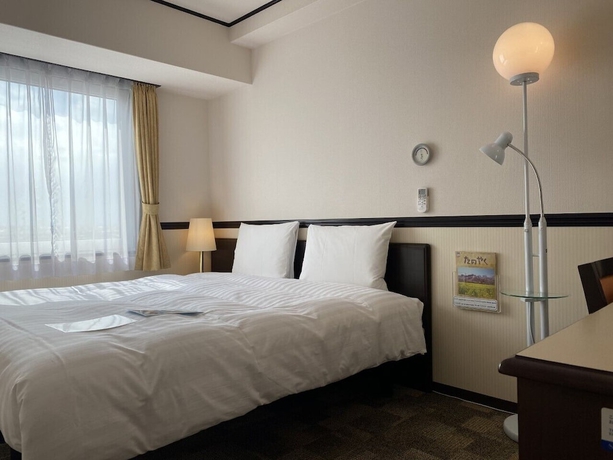 Imagen de la habitación del Hotel Toyoko Inn Shin Takaoka Station Shinkansen Minami. Foto 14