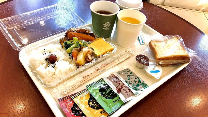 Imagen del bar/restaurante del Hotel Toyoko Inn Shin Takaoka Station Shinkansen Minami. Foto 6