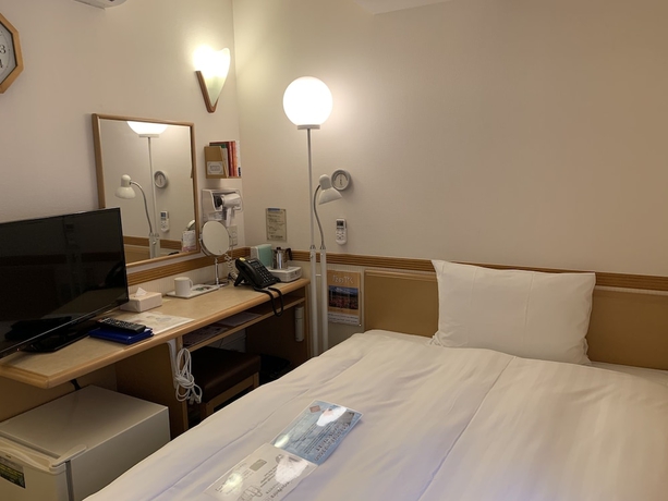 Imagen de la habitación del Hotel Toyoko Inn Shin Yokohama Station Shinkan. Foto 12