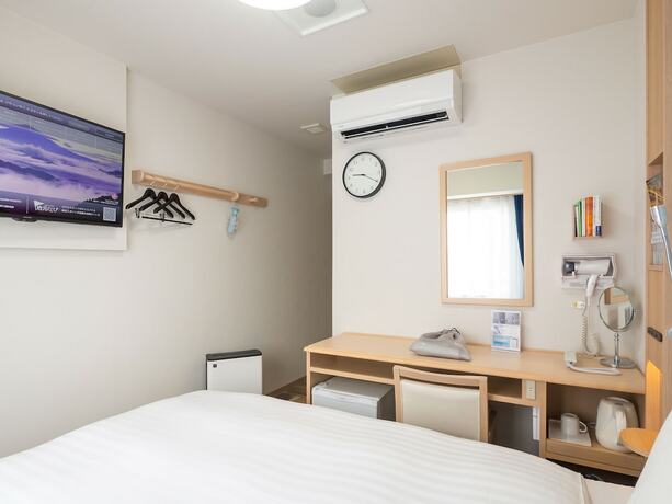 Imagen de la habitación del Hotel Toyoko Inn Tenri Ekimae. Foto 14