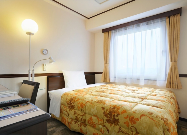 Imagen de la habitación del Hotel Toyoko Inn Tokyo-eki Yaesu Kita-guchi. Foto 4