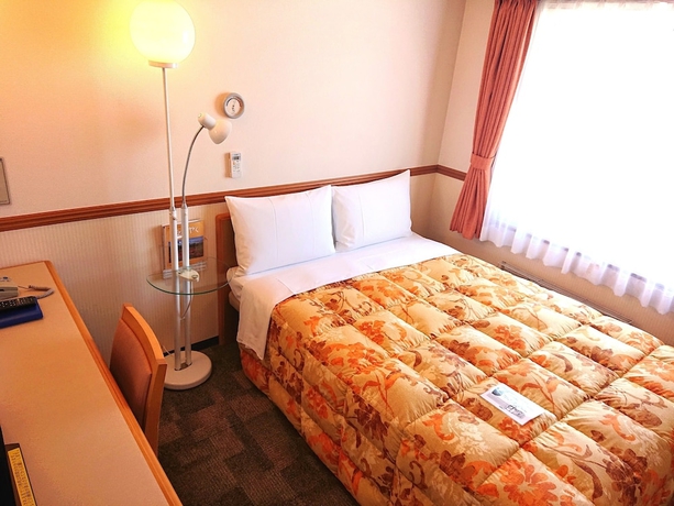 Imagen de la habitación del Hotel Toyoko Inn Toyama Station Sinkansen 1. Foto 8