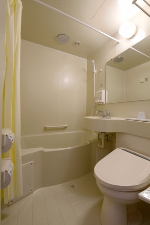 Imagen de la habitación del Hotel Toyoko Inn Tsu-eki Nishi-guchi. Foto 5