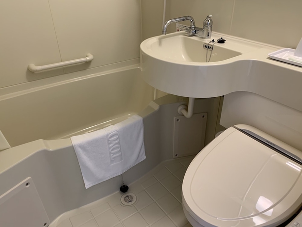 Imagen de la habitación del Hotel Toyoko Inn Tsu-eki Nishi-guchi. Foto 6