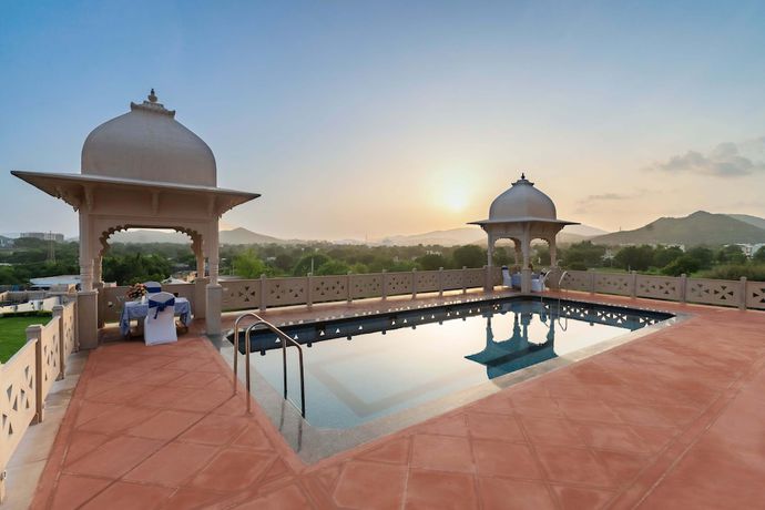 Imagen de la piscina del Hotel Traavista Aravali Mahal. Foto 19