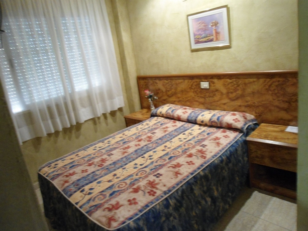 Imagen de la habitación del Hotel Trabuco. Foto 6