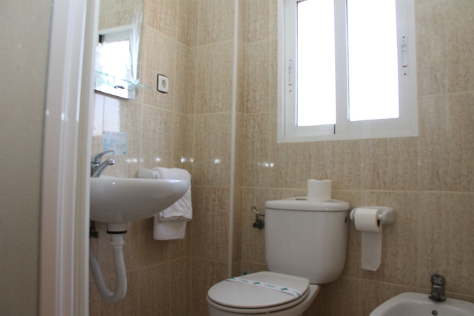 Imagen de la habitación del Hotel Trabuco. Foto 7