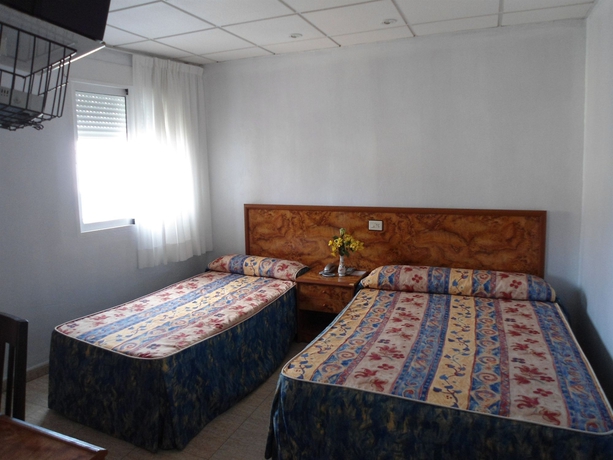 Imagen de la habitación del Hotel Trabuco. Foto 10