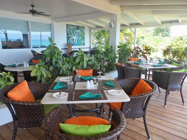 Imagen del bar/restaurante del Hotel Trade Winds. Foto 4