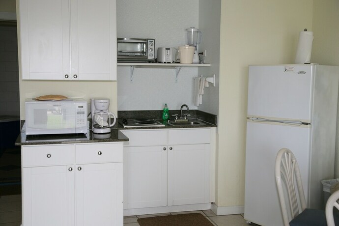 Imagen de la habitación del Hotel Traders Inn Beach Club. Foto 15