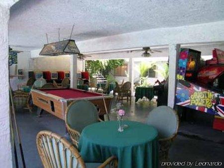 Imagen general del Hotel Tradewinds Airport Hotel. Foto 2