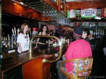 Imagen general del Hotel Tradewinds Airport Hotel. Foto 4