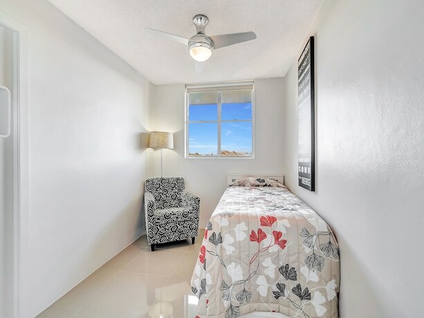 Imagen general del Hotel Tradewinds Apartments. Foto 1