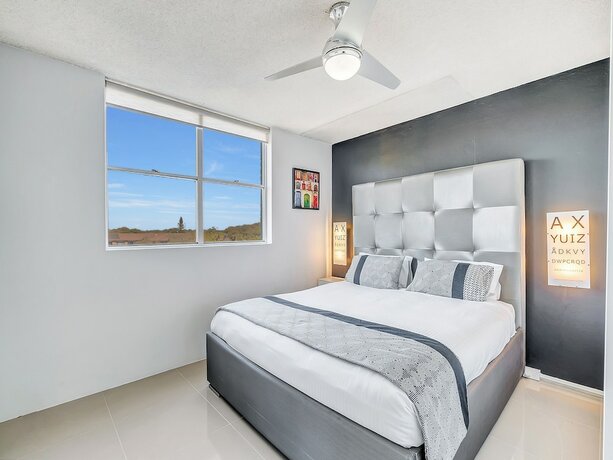Imagen general del Hotel Tradewinds Apartments. Foto 2