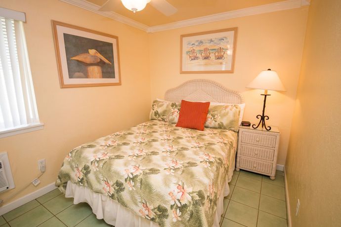 Imagen de la habitación del Hotel Tradewinds Beach Resort. Foto 3