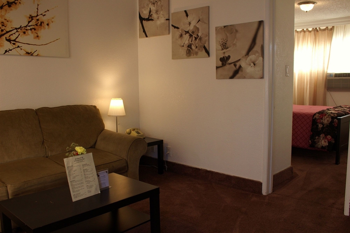 Imagen de los interiores del Hotel Tradewinds Lax Airport. Foto 8