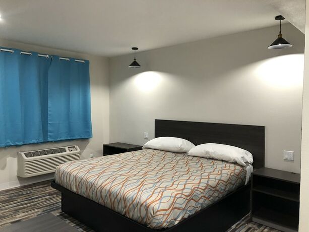 Imagen de la habitación del Hotel Tradewinds Motel. Foto 19