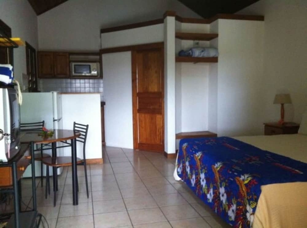 Imagen de la habitación del Hotel Tradewinds Villas. Foto 3