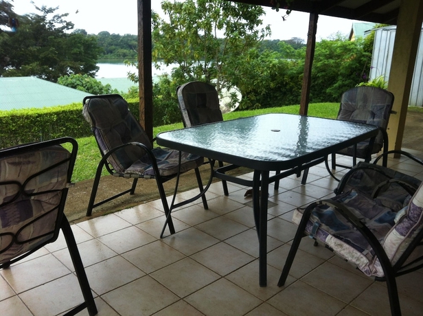Imagen de la habitación del Hotel Tradewinds Villas. Foto 12