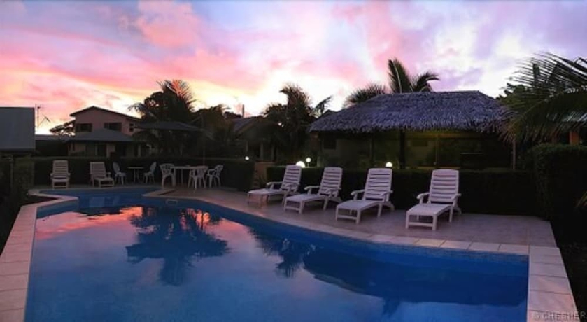 Imagen de la piscina del Hotel Tradewinds Villas. Foto 19