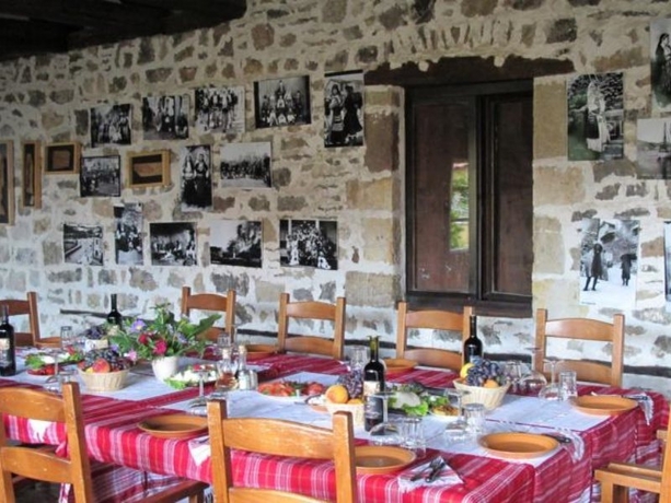 Imagen general del Hotel Tradita Geg and Tosk. Foto 3