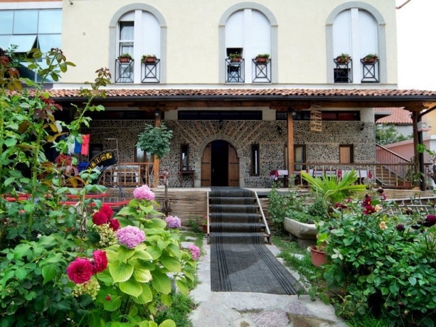 Imagen general del Hotel Tradita Geg and Tosk. Foto 4