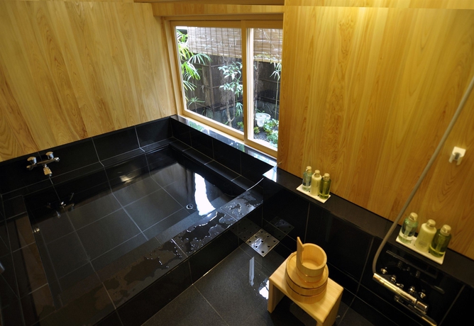 Imagen de los interiores del Hotel Traditional Kyoto Inn Serving Kyoto Cuisine Izuyasu. Foto 14