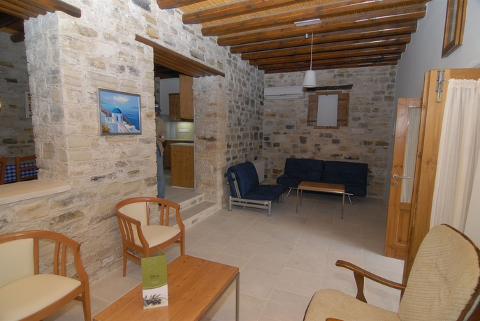 Imagen de los interiores del Hotel Traditional Village Houses. Foto 13