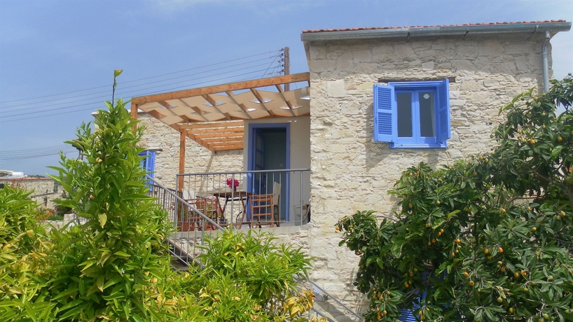 Imagen de los exteriores del Hotel Traditional Village Houses. Foto 9