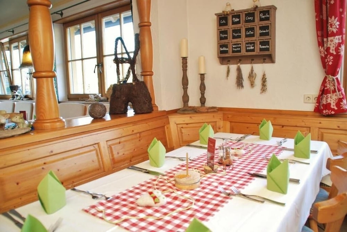 Imagen del bar/restaurante del Hotel Traditions-Gasthaus Bayrischer Hof. Foto 6