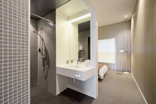 Imagen de la habitación del Hotel Trafo. Foto 16