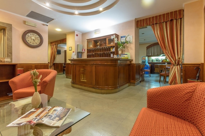 Imagen de los interiores del Hotel Traiano, Civitavecchia. Foto 19