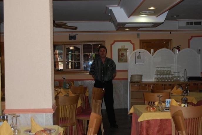 Imagen del bar/restaurante del Hotel Trajano, Zalamea de la Serena. Foto 6