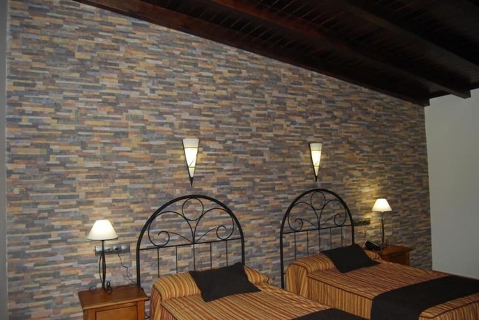 Imagen de la habitación del Hotel Trajano, Zalamea de la Serena. Foto 15