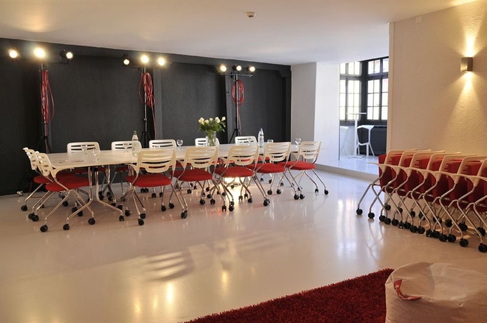 Imagen de los interiores del Hotel Tralala Montreux. Foto 12