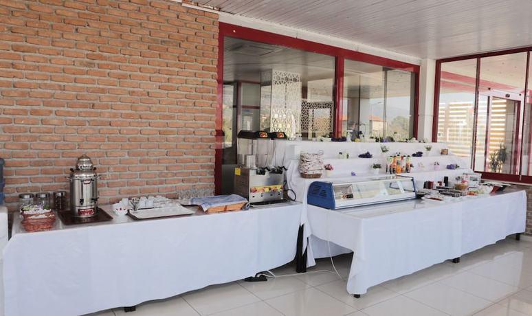 Imagen del bar/restaurante del Hotel Tralles. Foto 2
