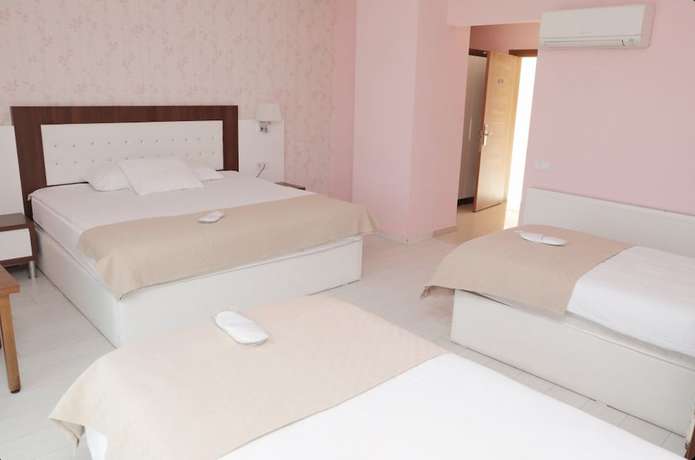 Imagen de la habitación del Hotel Tralles. Foto 13