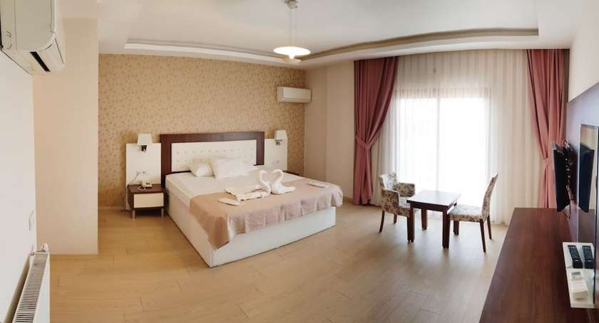 Imagen de la habitación del Hotel Tralles. Foto 15