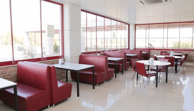 Imagen del bar/restaurante del Hotel Tralles. Foto 5